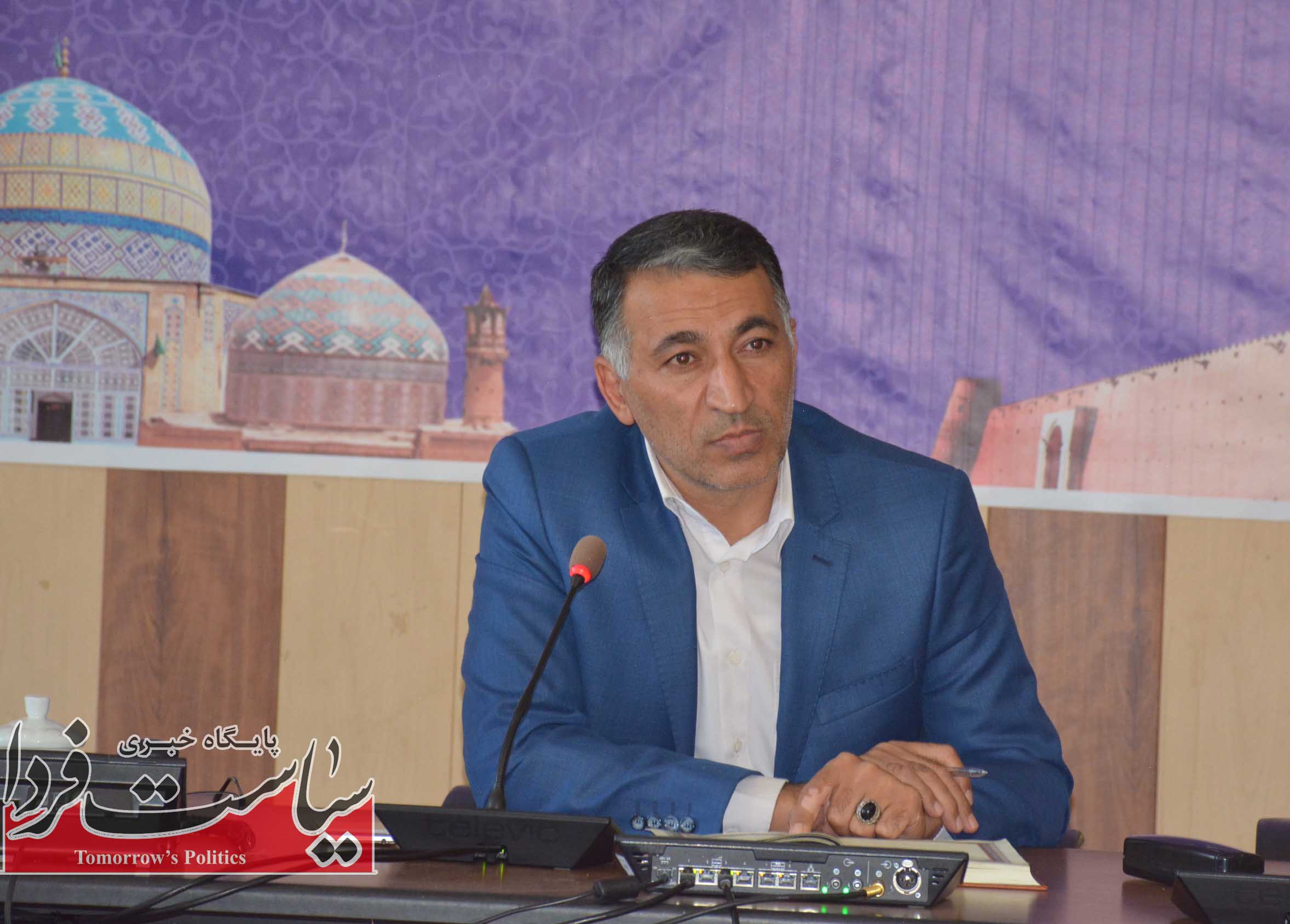 روشنایی سه‌راهی روستای زرنجان در گلپایگان اجرایی شود / فیلم