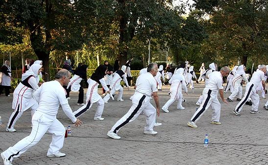 زیرساخت‌های ورزش همگانی در محلات توسعه یابد