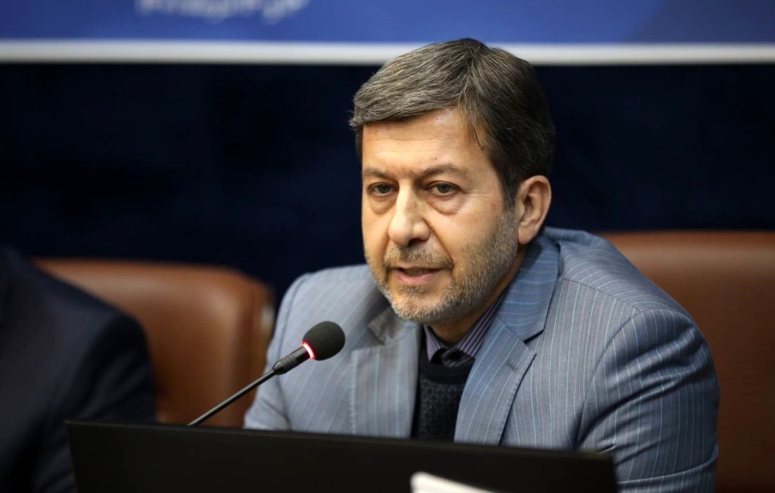 رفع مشکلات آبی و آلودگی هوای اصفهان را با جدیت دنبال میکنیم