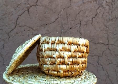 احیای حصیربافی (گِلوار بافی/ پوخَل بافی) بی بی منور به همت بانوی کارآفرین کاشمری