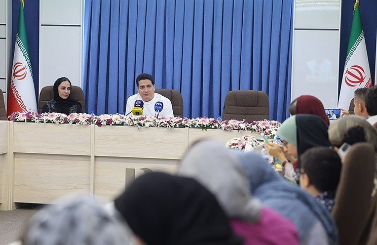 کنسرت همایون شجریان در میدان آزادی برگزار خواهد شد